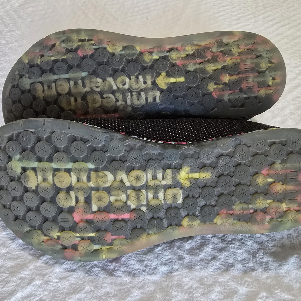 NOBULL Black Trainers with Colorful Arrow Design - Picture 2 of 3